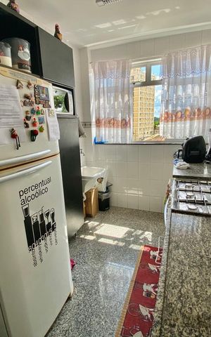 Apartamento à venda com 171m², 4 quartos e 2 vagas Apartamento à venda com 171m², 4 quartos e 2 vagasCozinha