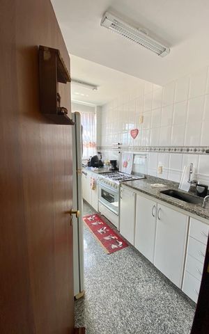 Apartamento à venda com 171m², 4 quartos e 2 vagas Apartamento à venda com 171m², 4 quartos e 2 vagasCozinha