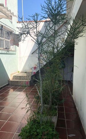 Casa à venda com 140m², 3 quartos e 3 vagas Casa à venda com 140m², 3 quartos e 3 vagasc0d8b559-a35c-4f81-b55c-3b65a890880f