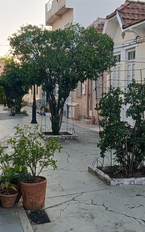 Casa à venda com 100m², 3 quartos e sem vaga Casa à venda com 100m², 3 quartos e sem vagaVista da Rua