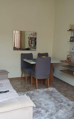 Casa à venda com 100m², 3 quartos e sem vaga Casa à venda com 100m², 3 quartos e sem vagaSala