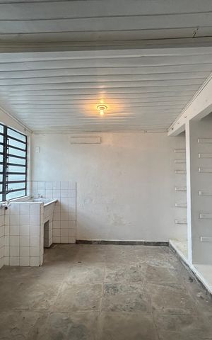 Casa à venda com 180m², 3 quartos e 2 vagas Casa à venda com 180m², 3 quartos e 2 vagasÁrea de Serviço