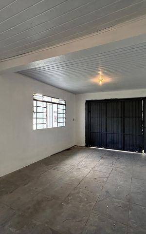 Casa à venda com 180m², 3 quartos e 2 vagas Casa à venda com 180m², 3 quartos e 2 vagasGaragem