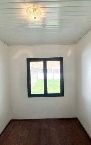 Casa à venda com 180m², 3 quartos e 2 vagas Casa à venda com 180m², 3 quartos e 2 vagasQuarto 1