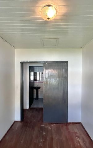 Casa à venda com 180m², 3 quartos e 2 vagas Casa à venda com 180m², 3 quartos e 2 vagasQuarto 1