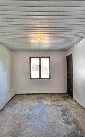 Casa à venda com 180m², 3 quartos e 2 vagas Casa à venda com 180m², 3 quartos e 2 vagasSala 1