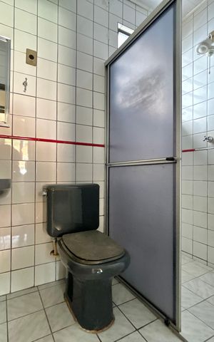 Casa à venda com 180m², 3 quartos e 2 vagas Casa à venda com 180m², 3 quartos e 2 vagasBanheiro