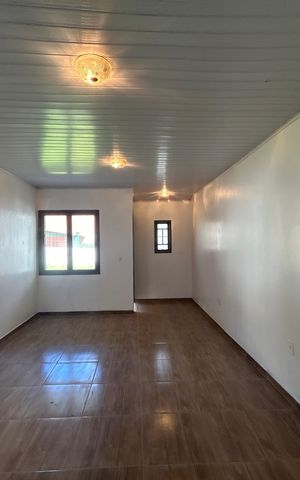 Casa à venda com 180m², 3 quartos e 2 vagas Casa à venda com 180m², 3 quartos e 2 vagasSala 2