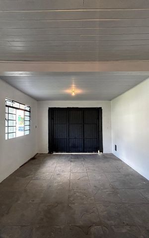 Casa à venda com 180m², 3 quartos e 2 vagas Casa à venda com 180m², 3 quartos e 2 vagasGaragem