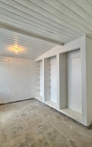 Casa à venda com 180m², 3 quartos e 2 vagas Casa à venda com 180m², 3 quartos e 2 vagasÁrea de Serviço