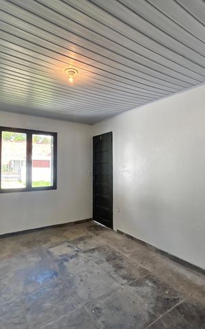 Casa à venda com 180m², 3 quartos e 2 vagas Casa à venda com 180m², 3 quartos e 2 vagasSala 1