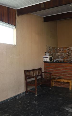 Casa à venda com 160m², 3 quartos e 6 vagasChurrasqueira