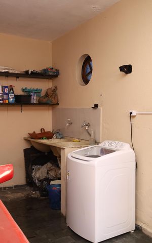 Casa à venda com 160m², 3 quartos e 6 vagasÁrea de Serviço