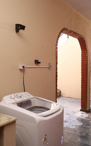 Casa à venda com 160m², 3 quartos e 6 vagasÁrea de Serviço