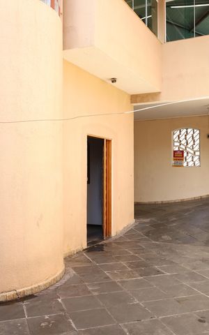 Casa à venda com 160m², 3 quartos e 6 vagasQuintal