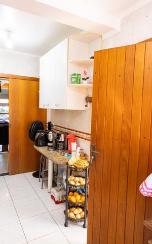 Casa à venda com 172m², 3 quartos e 3 vagas Casa à venda com 172m², 3 quartos e 3 vagasCozinha