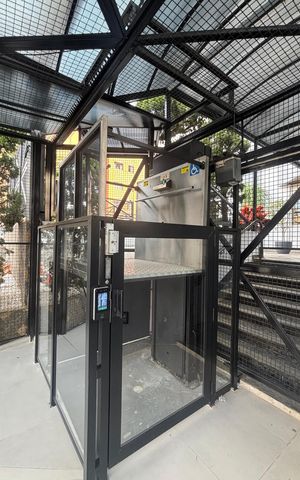 Apartamento à venda com 83m², 3 quartos e 2 vagasElevador