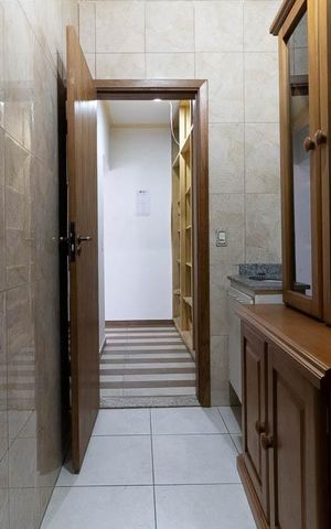 Casa à venda com 150m², 5 quartos e 2 vagas Casa à venda com 150m², 5 quartos e 2 vagasBanheiro da Suíte