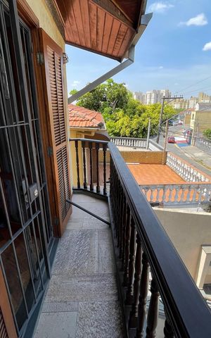 Casa à venda com 235m², 3 quartos e 5 vagas Casa à venda com 235m², 3 quartos e 5 vagasVaranda da Suíte 1