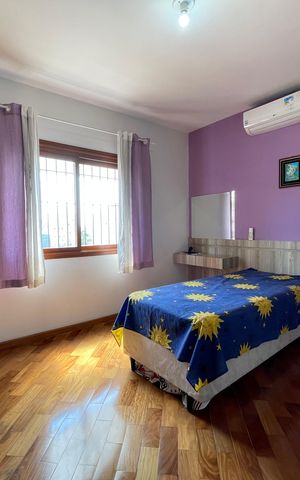 Casa à venda com 235m², 3 quartos e 5 vagas Casa à venda com 235m², 3 quartos e 5 vagasSuíte 3