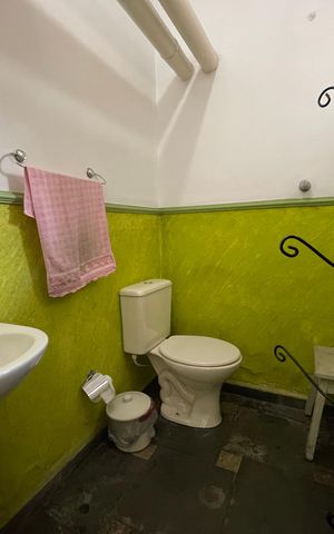Casa à venda com 235m², 3 quartos e 5 vagas Casa à venda com 235m², 3 quartos e 5 vagasLavabo 2