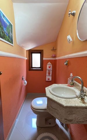 Casa à venda com 235m², 3 quartos e 5 vagas Casa à venda com 235m², 3 quartos e 5 vagasLavabo