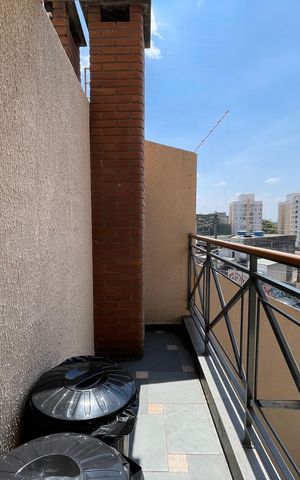 Casa à venda com 235m², 3 quartos e 5 vagas Casa à venda com 235m², 3 quartos e 5 vagasVaranda