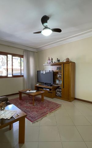 Casa à venda com 235m², 3 quartos e 5 vagas Casa à venda com 235m², 3 quartos e 5 vagasSala