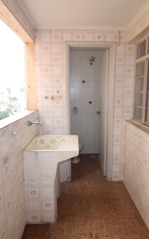 Apartamento à venda com 75m², 3 quartos e 1 vagaÁrea de Serviço