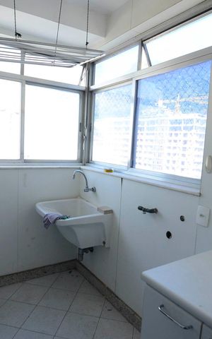 Apartamento à venda com 124m², 3 quartos e 2 vagas Apartamento à venda com 124m², 3 quartos e 2 vagasÁrea de Serviço