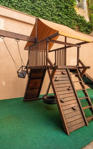Apartamento à venda com 600m², 6 quartos e 5 vagas Apartamento à venda com 600m², 6 quartos e 5 vagasÁrea comum - Playground