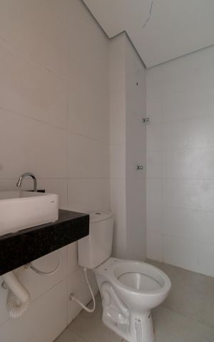 Apartamento à venda com 38m², 2 quartos e sem vaga Apartamento à venda com 38m², 2 quartos e sem vagaBanheiro