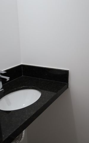 Casa à venda com 114m², 3 quartos e 2 vagasBanheiro