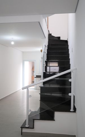 Casa à venda com 114m², 3 quartos e 2 vagasSala