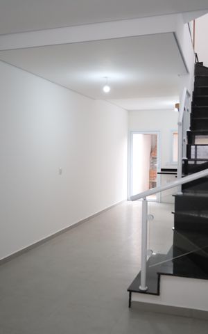 Casa à venda com 114m², 3 quartos e 2 vagasSala