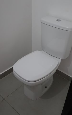 Casa à venda com 114m², 3 quartos e 2 vagasBanheiro
