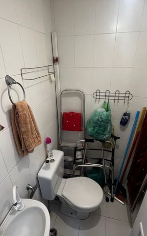 Apartamento à venda com 118m², 4 quartos e 2 vagas Apartamento à venda com 118m², 4 quartos e 2 vagasBanheiro de serviço