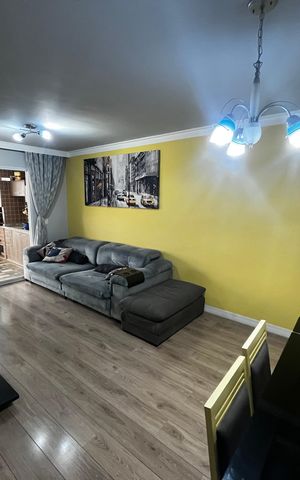 Apartamento à venda com 118m², 4 quartos e 2 vagas Apartamento à venda com 118m², 4 quartos e 2 vagasSala