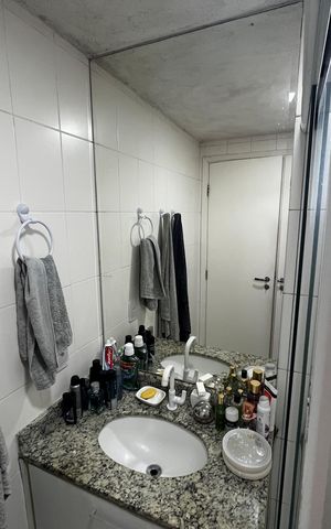 Apartamento à venda com 118m², 4 quartos e 2 vagas Apartamento à venda com 118m², 4 quartos e 2 vagasBanheiro da Suíte