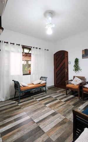Casa à venda com 191m², 4 quartos e 2 vagasSala