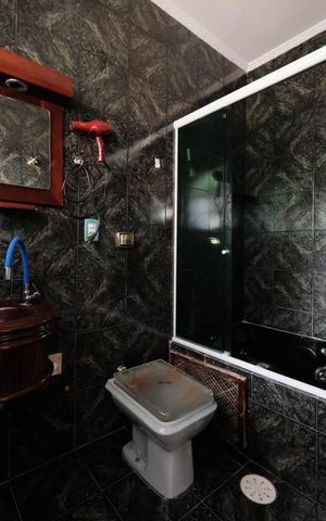 Casa à venda com 191m², 4 quartos e 2 vagasSuíte 2