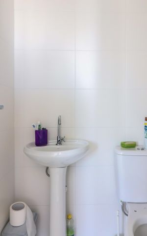 Apartamento à venda com 32m², 2 quartos e sem vaga Apartamento à venda com 32m², 2 quartos e sem vagaBanheiro