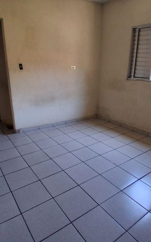 Casa à venda com 250m², 3 quartos e 4 vagas Casa à venda com 250m², 3 quartos e 4 vagasQuarto 1