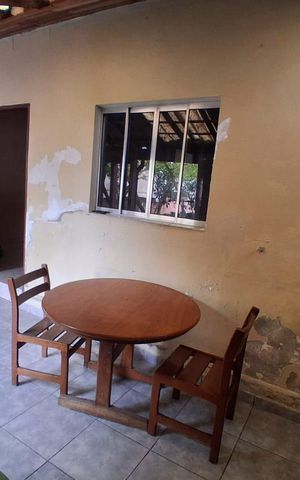 Casa à venda com 250m², 3 quartos e 4 vagas Casa à venda com 250m², 3 quartos e 4 vagasEdícula