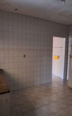 Casa à venda com 250m², 3 quartos e 4 vagas Casa à venda com 250m², 3 quartos e 4 vagasEdícula Cozinha
