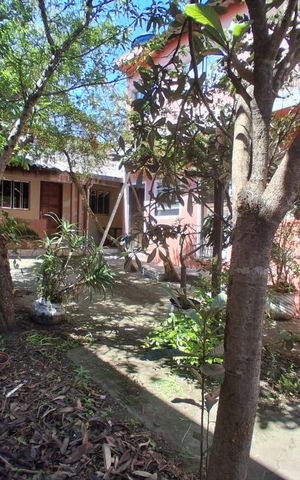Casa à venda com 250m², 3 quartos e 4 vagas Casa à venda com 250m², 3 quartos e 4 vagasÁrea Externa
