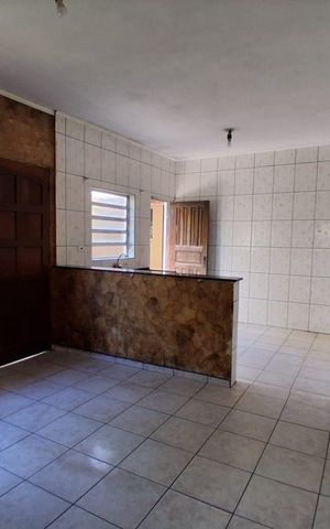 Casa à venda com 250m², 3 quartos e 4 vagas Casa à venda com 250m², 3 quartos e 4 vagasSala