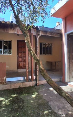 Casa à venda com 250m², 3 quartos e 4 vagas Casa à venda com 250m², 3 quartos e 4 vagasÁrea Externa