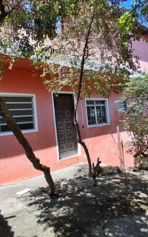 Casa à venda com 250m², 3 quartos e 4 vagas Casa à venda com 250m², 3 quartos e 4 vagasÁrea Externa
