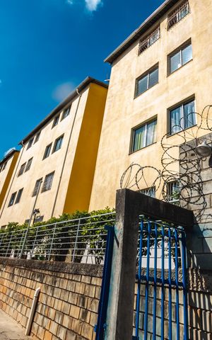 Apartamento para alugar com 70m², 2 quartos e 1 vagaFachada